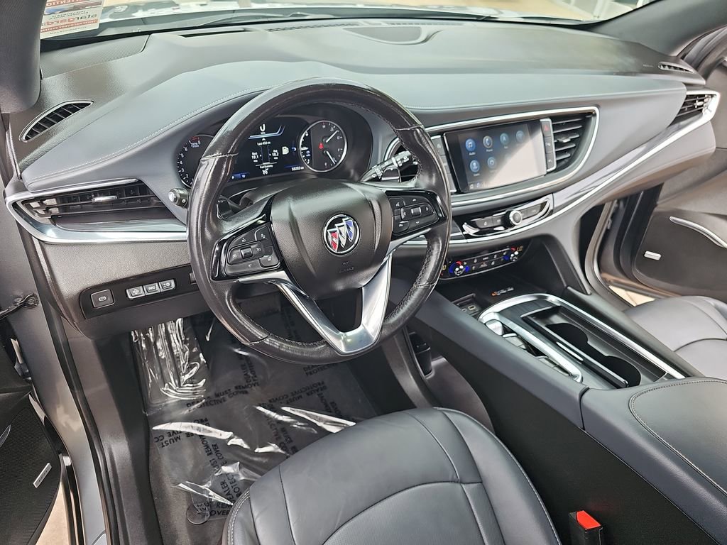 Used 2024 Buick Enclave Premium image 17