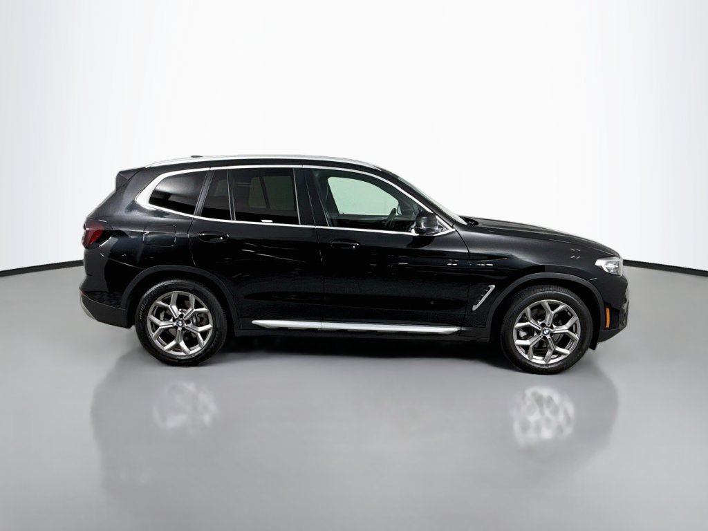 Used 2023 BMW X3 xDrive30i w/ Premium Package AWD/4WD image 4