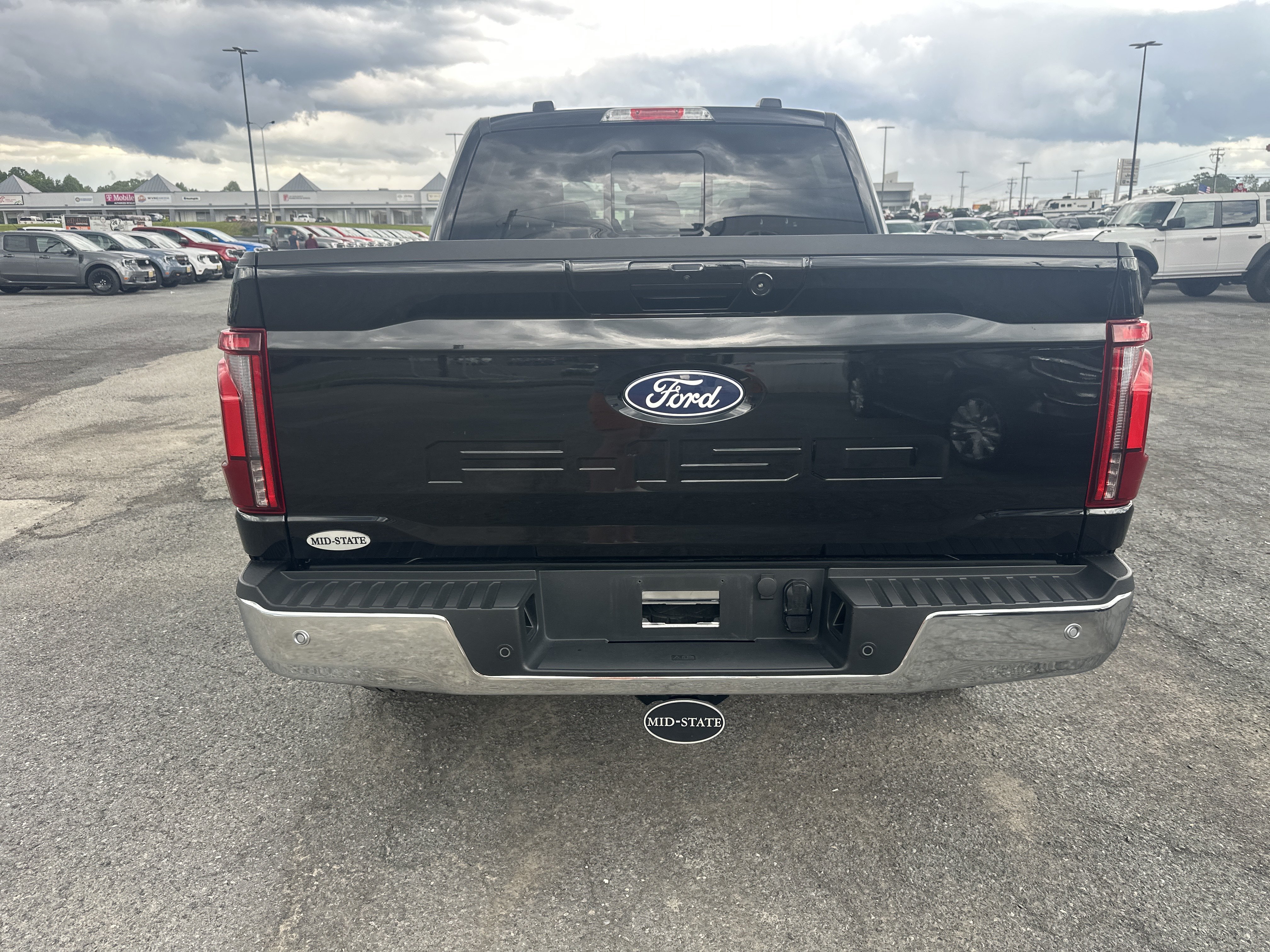 Used 2025 Ford F150 Lariat w/ Equipment Group 501A Mid AWD/4WD image 6