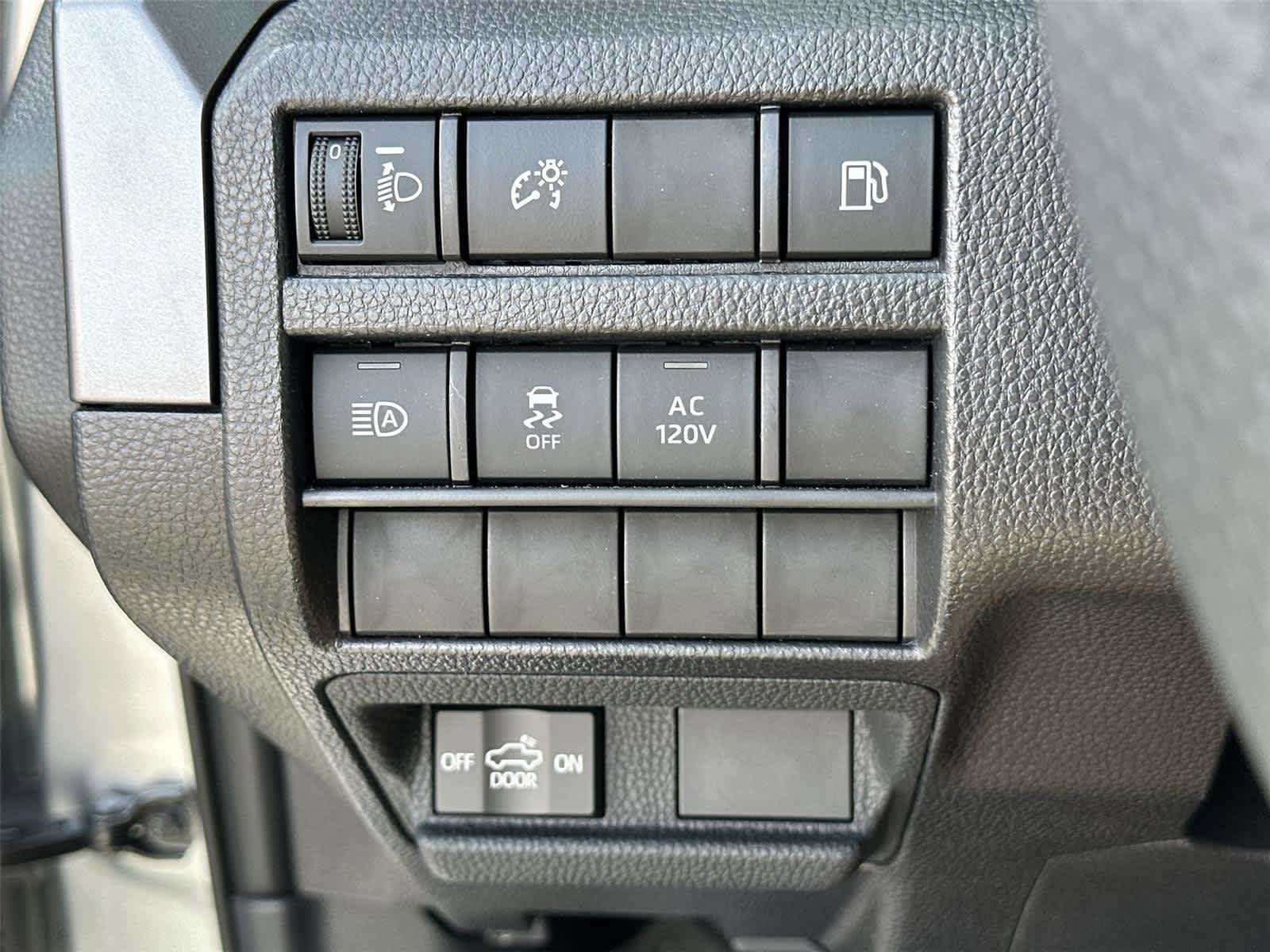 Used 2025 Toyota Tacoma TRD Off-Road AWD/4WD image 38