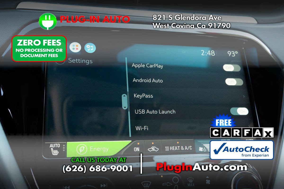 Used 2017 Chevrolet Bolt Premier w/ Driver Confidence II Package FWD image 27