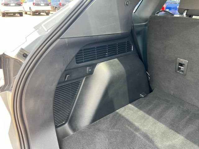 Used 2022 Ford Escape SE w/ SE Sport Appearance Package FWD image 19