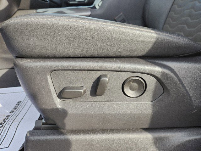 Used 2025 Chevrolet Silverado 2500 ZR2 w/ Technology Package image 40