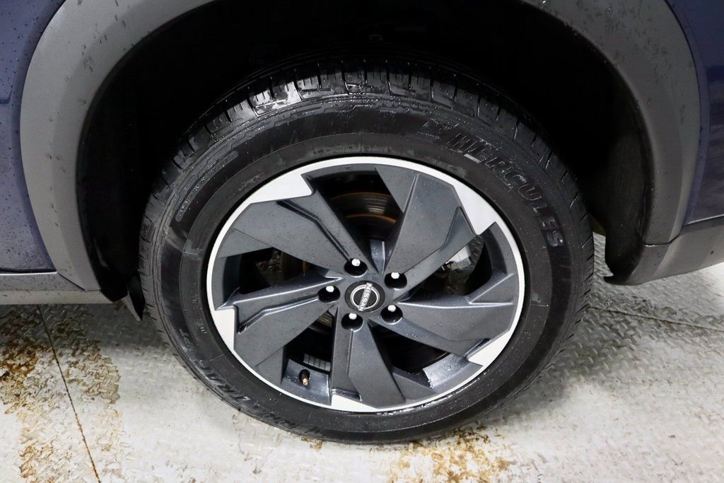 Certified 2024 Nissan Rogue SV image 18