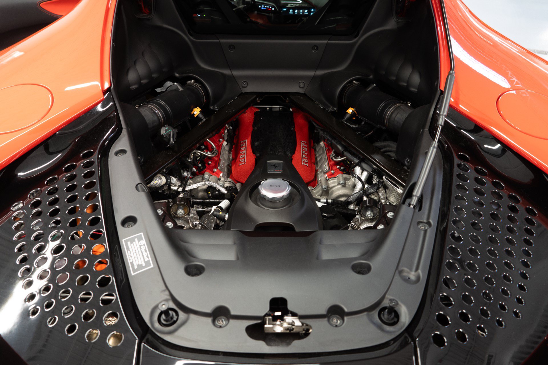 Used 2022 Ferrari SF90 Stradale AWD/4WD image 40