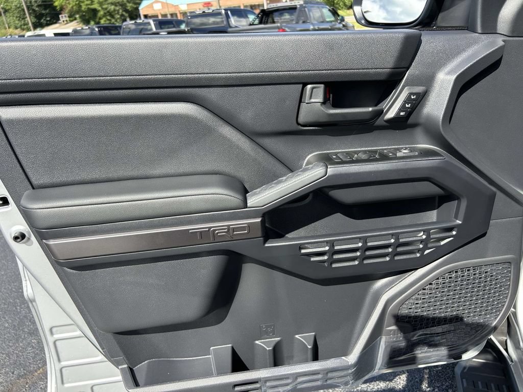 New 2026 Toyota 4Runner TRD Off-Road Premium AWD/4WD image 17
