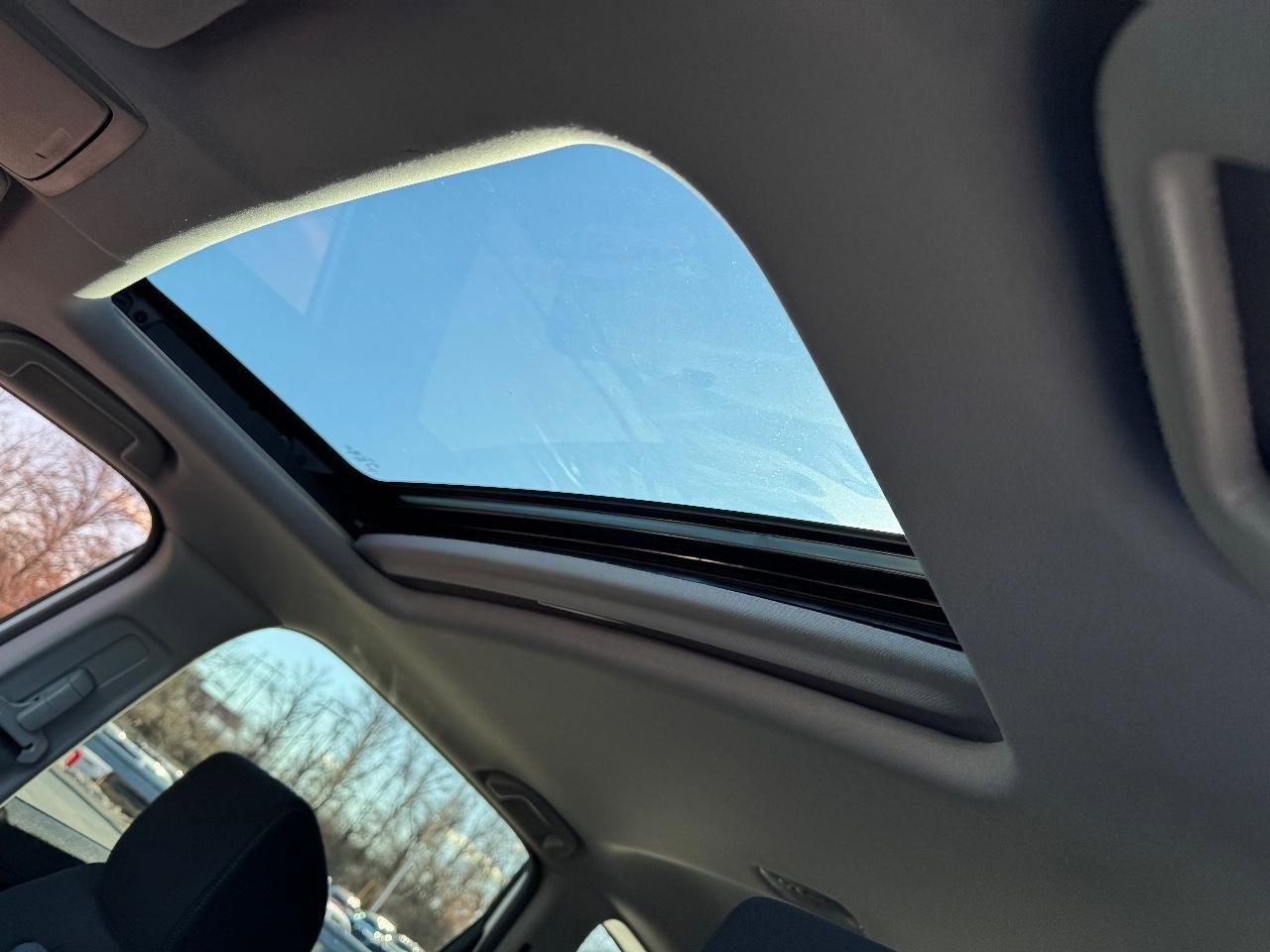 Used 2022 Honda CR-V EX image 18