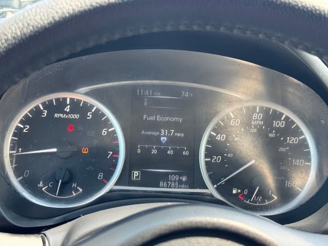 Used 2018 Nissan Sentra SV w/ Premium Package (P01) FWD image 24