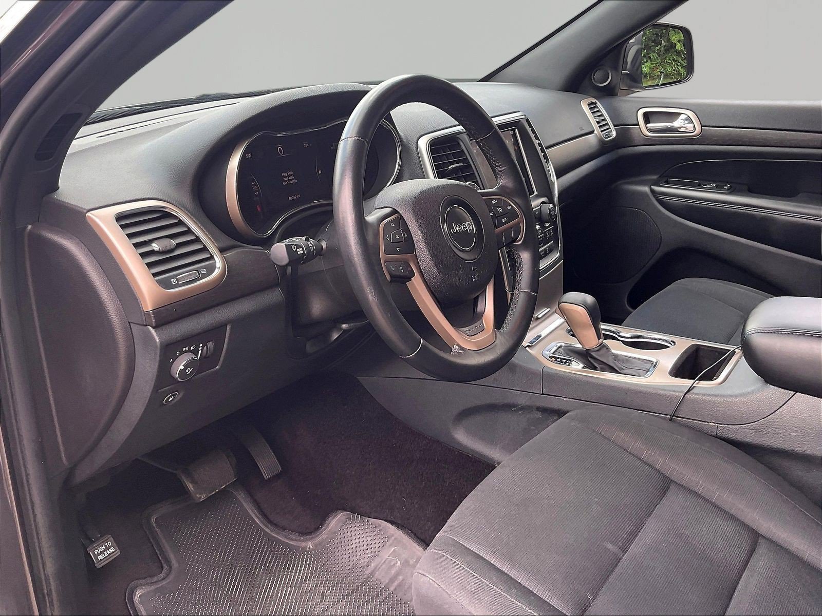 Used 2016 Jeep Grand Cherokee Laredo w/ Quick Order Package 23E AWD/4WD image 17