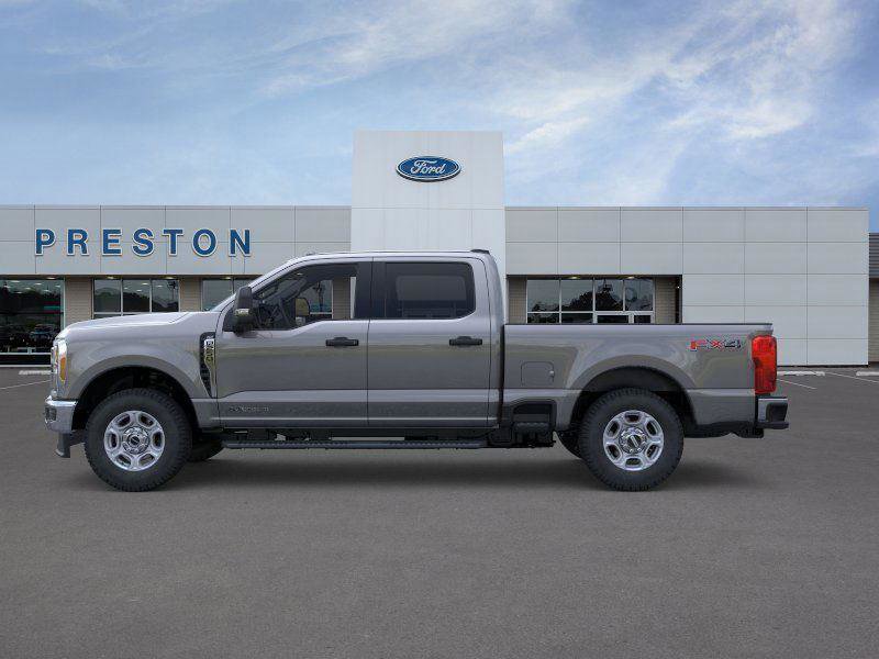 New 2026 Ford F250 XLT w/ FX4 Off-Road Package image 3