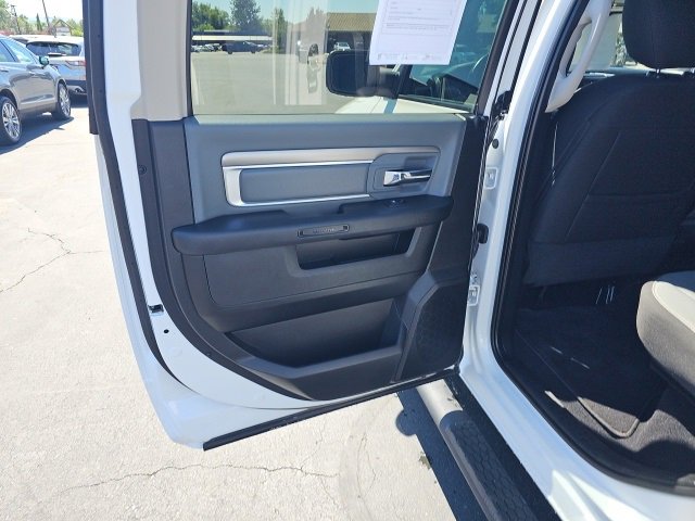 Used 2022 RAM 1500 Classic SLT w/ Electronics Convenience Group image 6