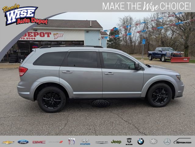 Used 2020 Dodge Journey SE w/ SE Popular Equipment Group FWD image 2