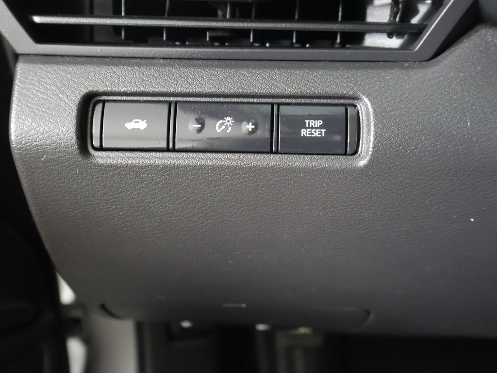 Used 2024 Nissan Altima 2.5 SV FWD image 30