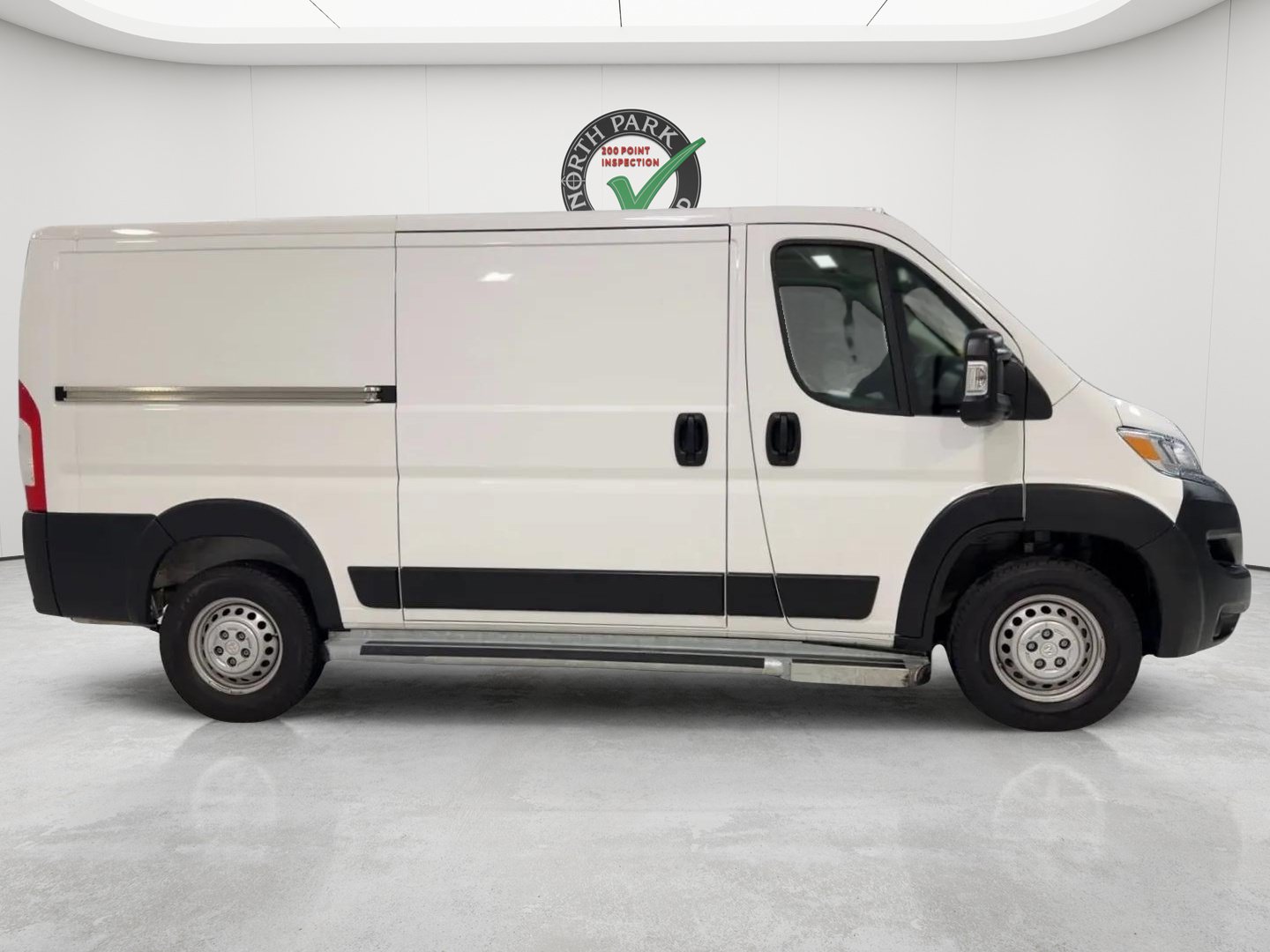 Used 2025 RAM ProMaster 2500 w/ U-Haul Equipment Group FWD image 6