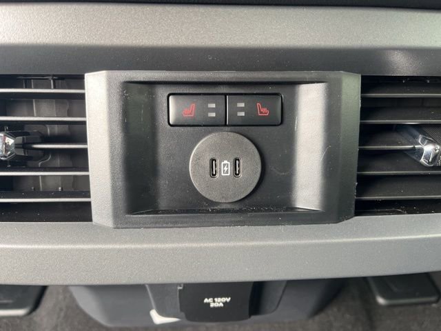 New 2026 Ford F250 Lariat w/ Black Appearance Package image 19