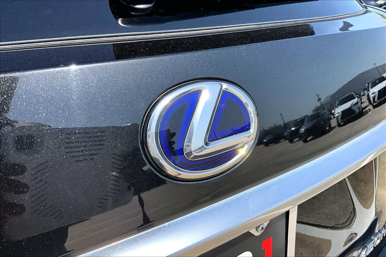 Used 2022 Lexus RX 450hL AWD w/ Premium Package image 31
