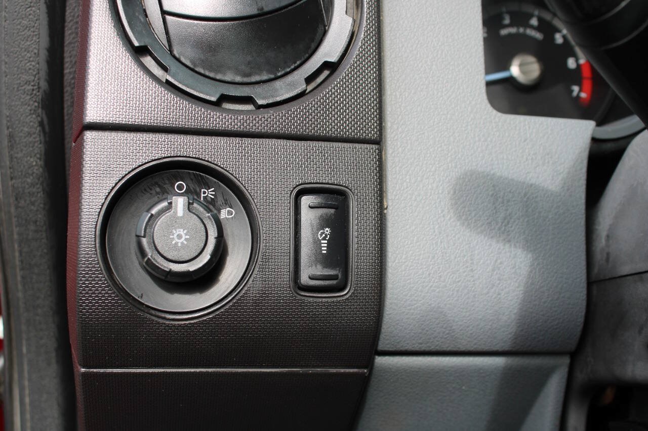 Used 2015 Ford F250 XL w/ Power Equipment Group AWD/4WD image 22