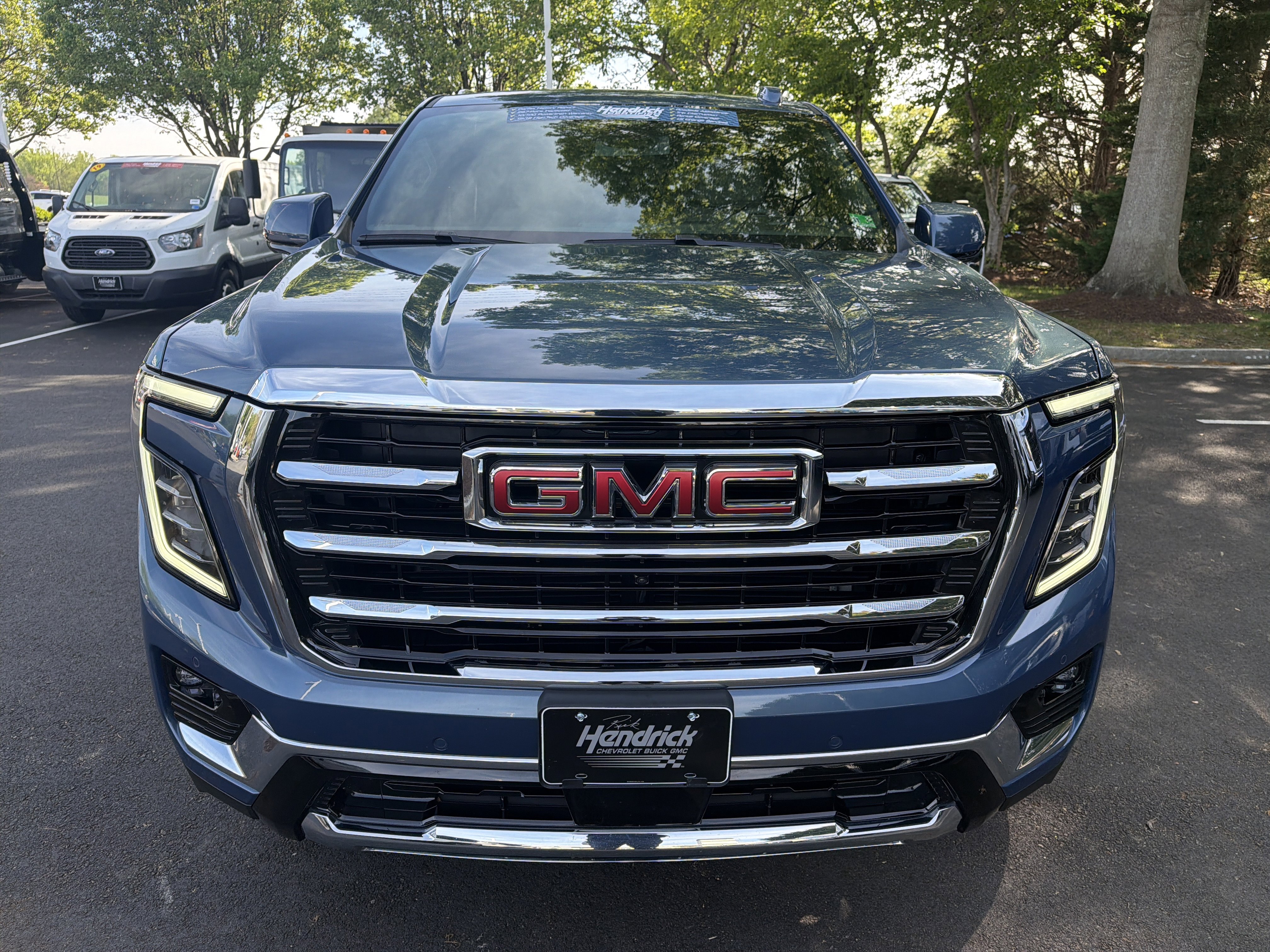 Used 2026 GMC Yukon XL Elevation image 3