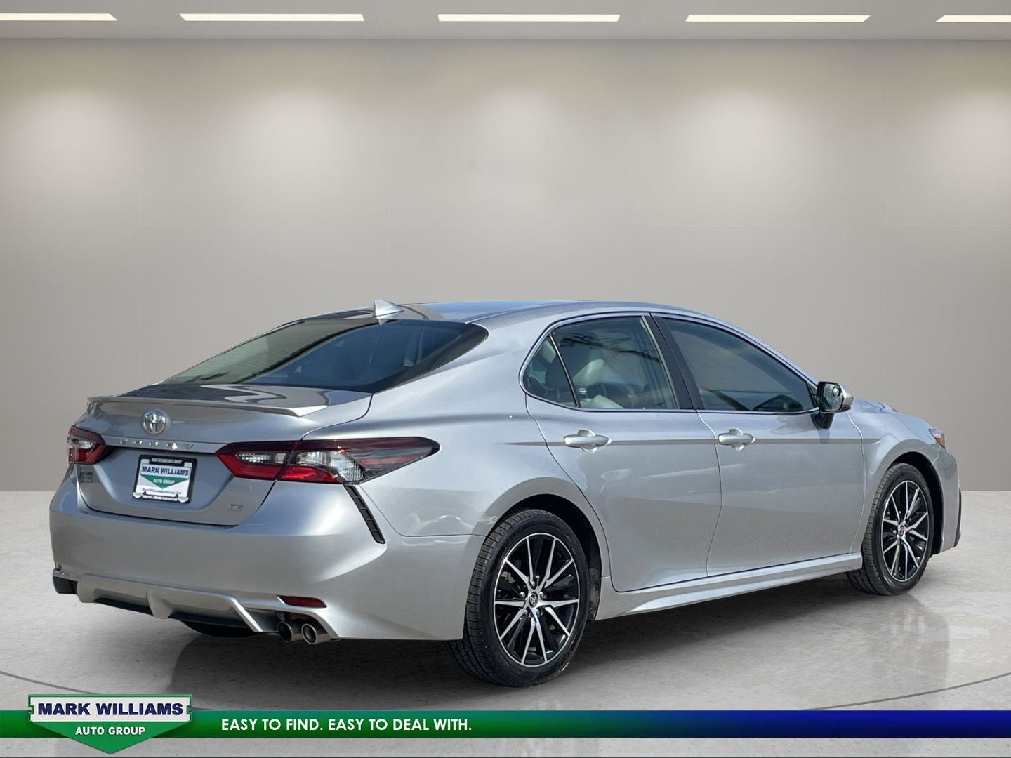 Used 2021 Toyota Camry SE FWD image 5