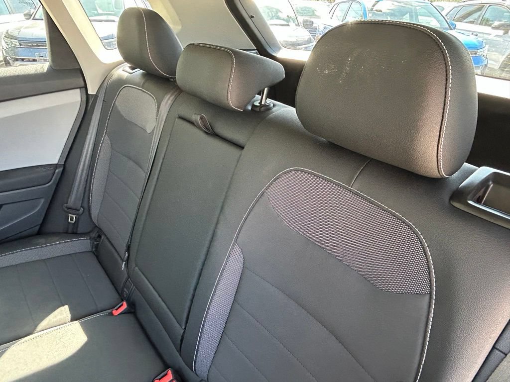 Certified 2023 Volkswagen Taos SE FWD image 48