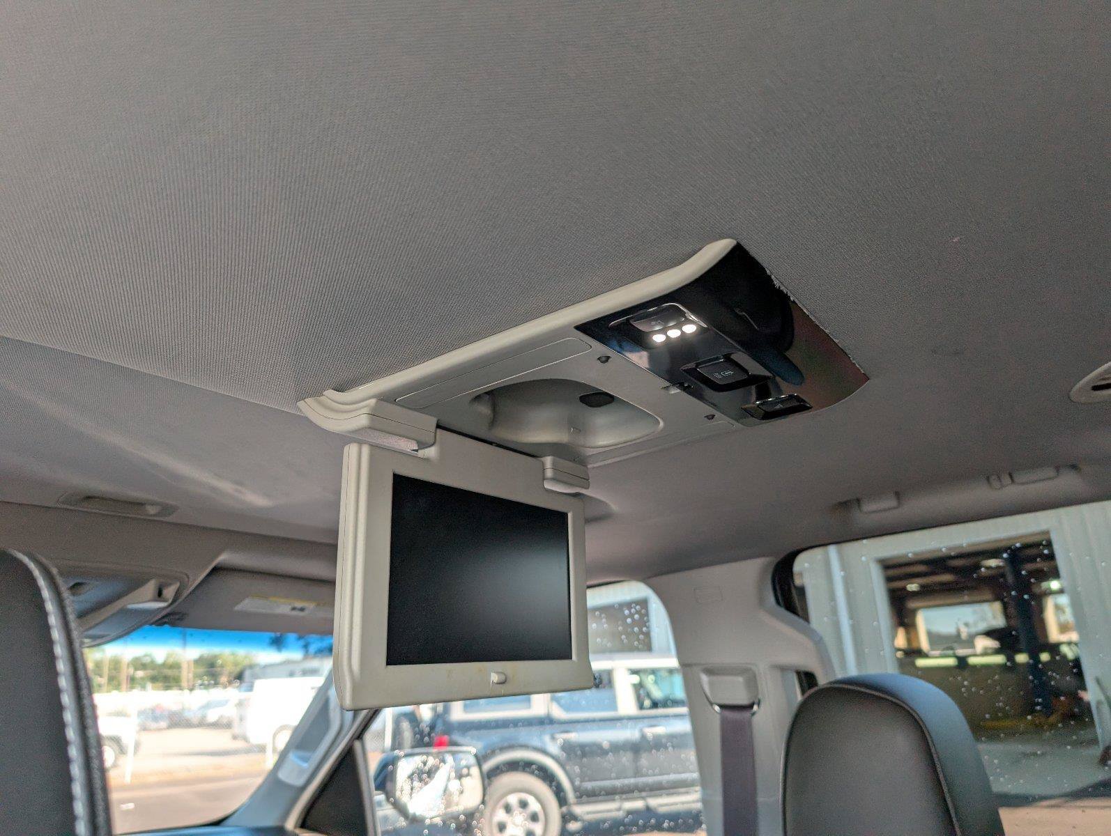 Used 2015 GMC Yukon Denali w/ Premium Package RWD image 33