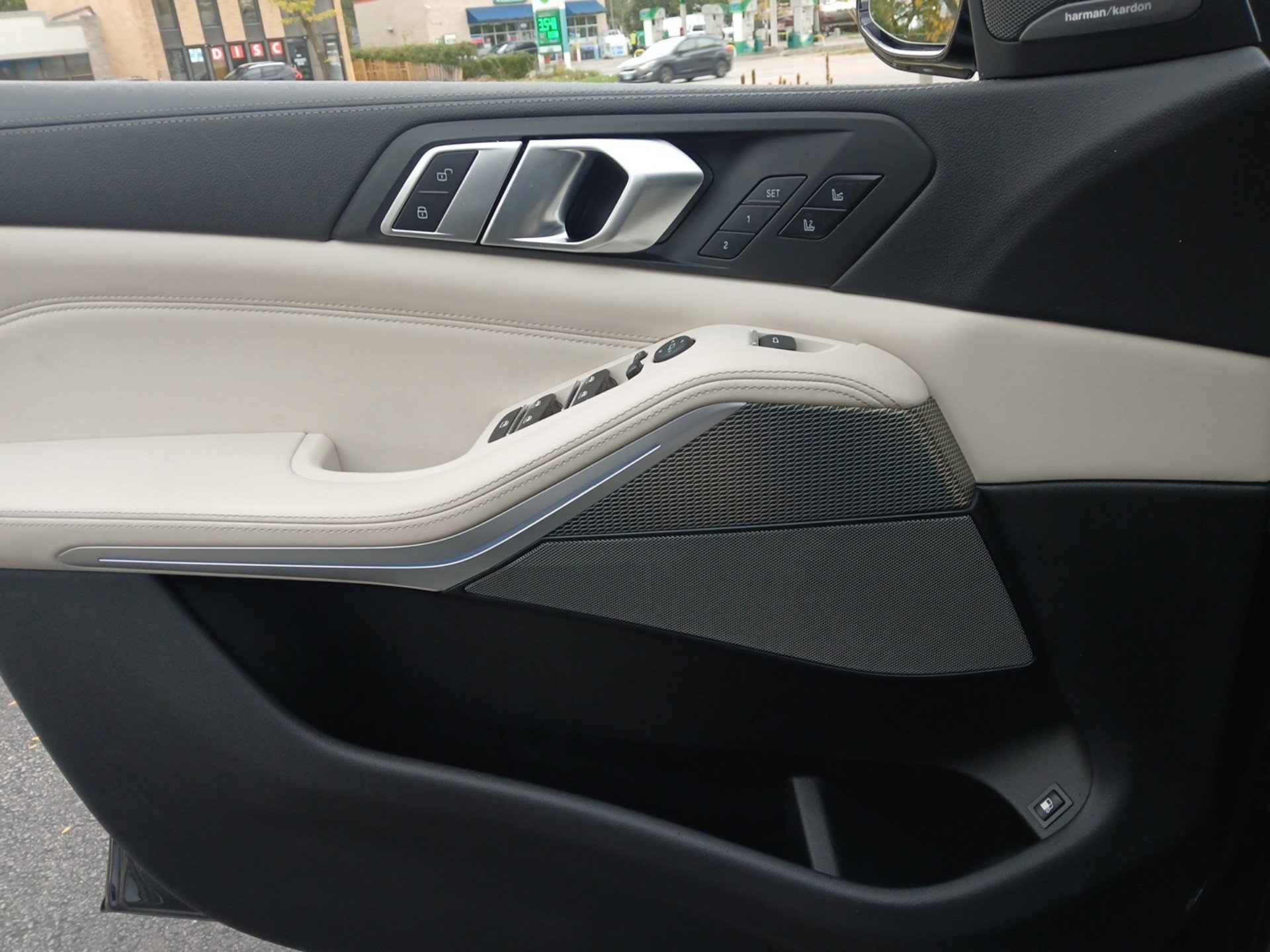 Used 2022 BMW X5 xDrive45e w/ M Sport Package image 21