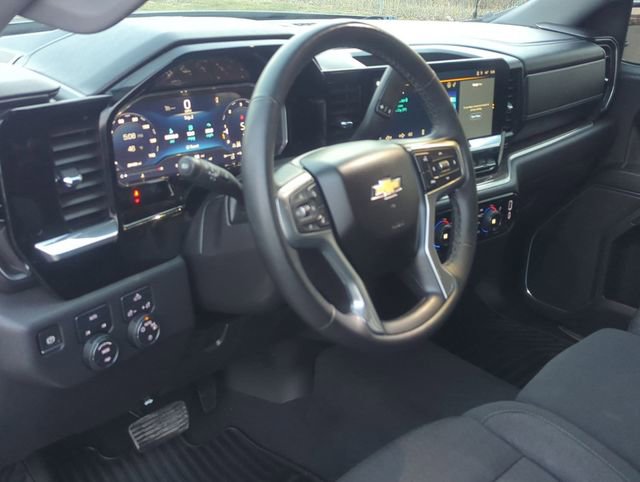 Used 2024 Chevrolet Silverado 1500 LT image 12