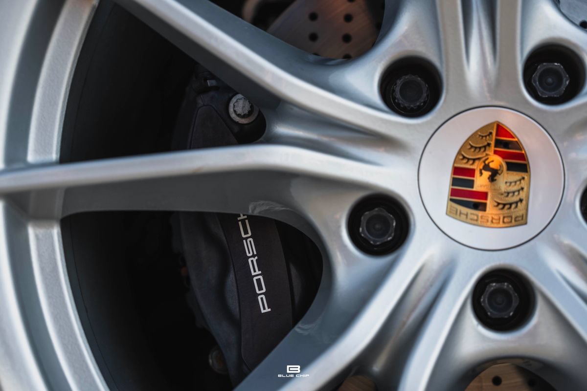 Used 2019 Porsche 911 Targa 4 AWD/4WD image 14