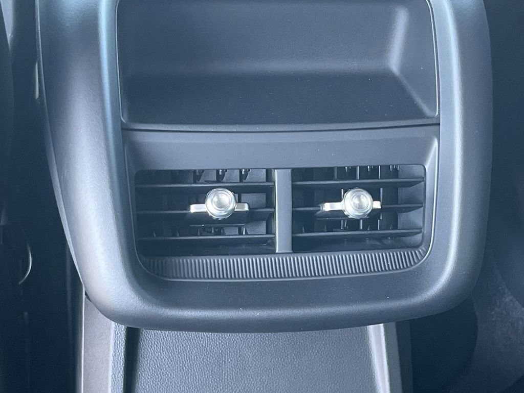 New 2025 Cadillac Lyriq Luxury image 14