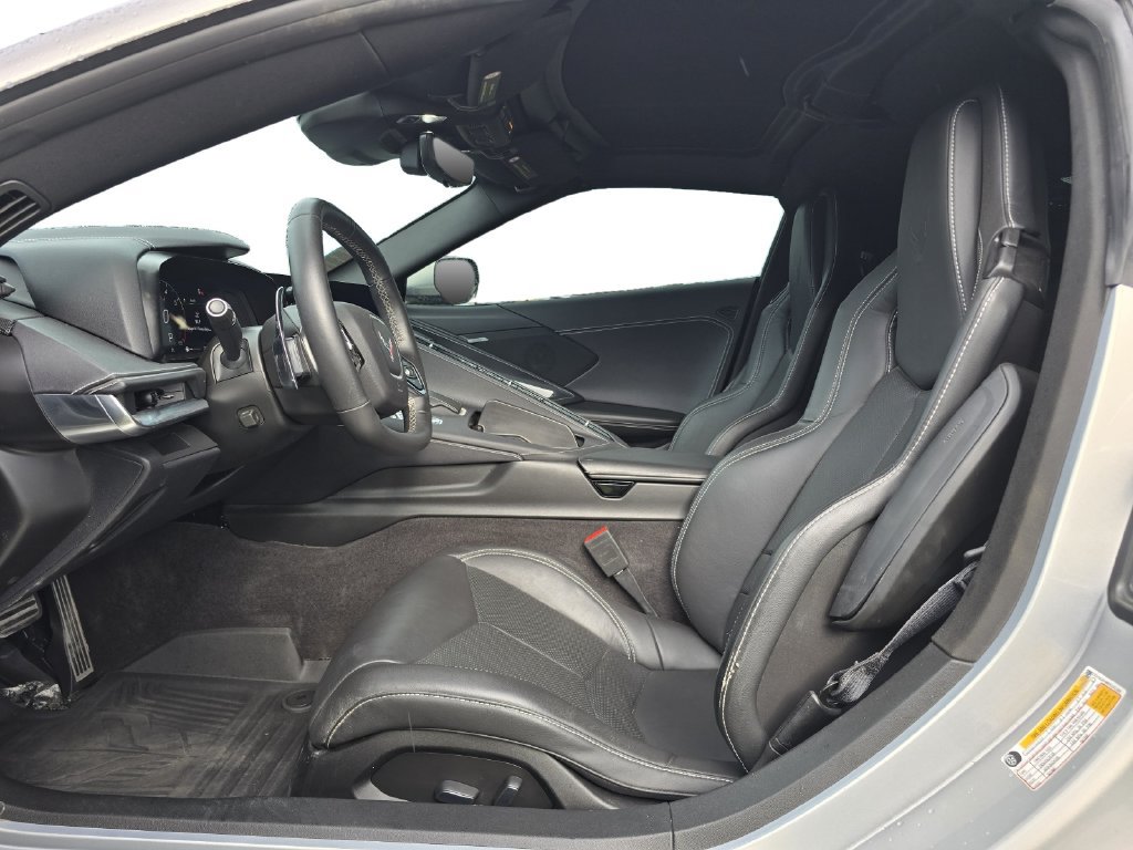 Used 2024 Chevrolet Corvette Stingray Coupe RWD image 16
