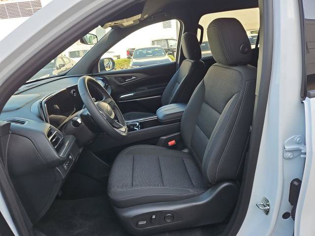 New 2027 Chevrolet Traverse LT w/ LPO, Cargo Package FWD image 19