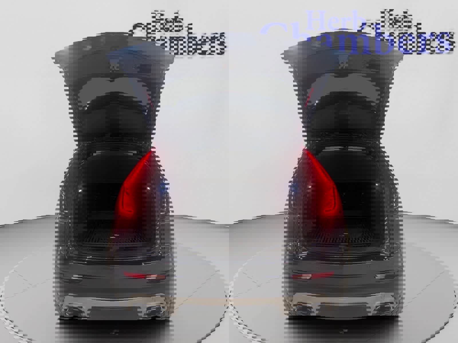 Used 2020 Cadillac XT4 Premium Luxury w/ Cold Weather Package image 7