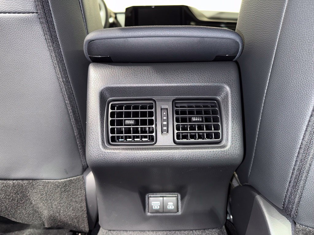 New 2027 Toyota Camry SE w/ Convenience Package FWD image 19
