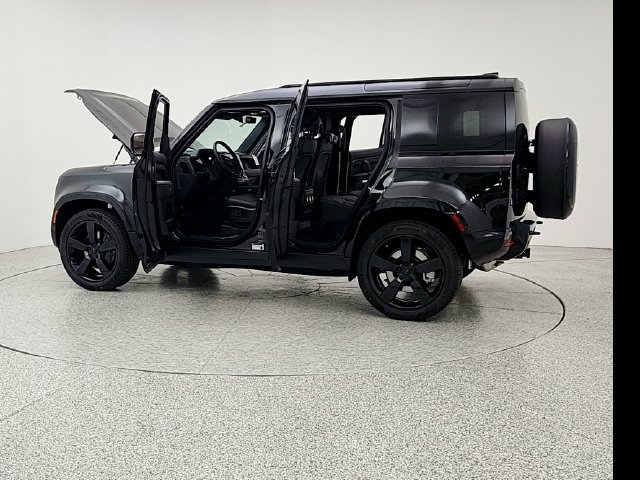 New 2026 Land Rover Defender 110 X-Dynamic SE AWD/4WD image 12