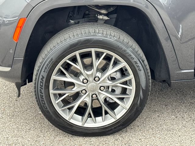 Used 2023 Jeep Grand Cherokee L Summit w/ Luxury Tech Group V image 24