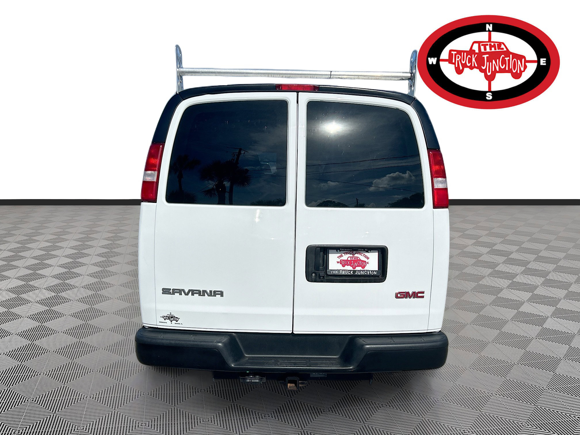 Used 2021 GMC Savana 2500 w/ Driver Convenience Package RWD image 6