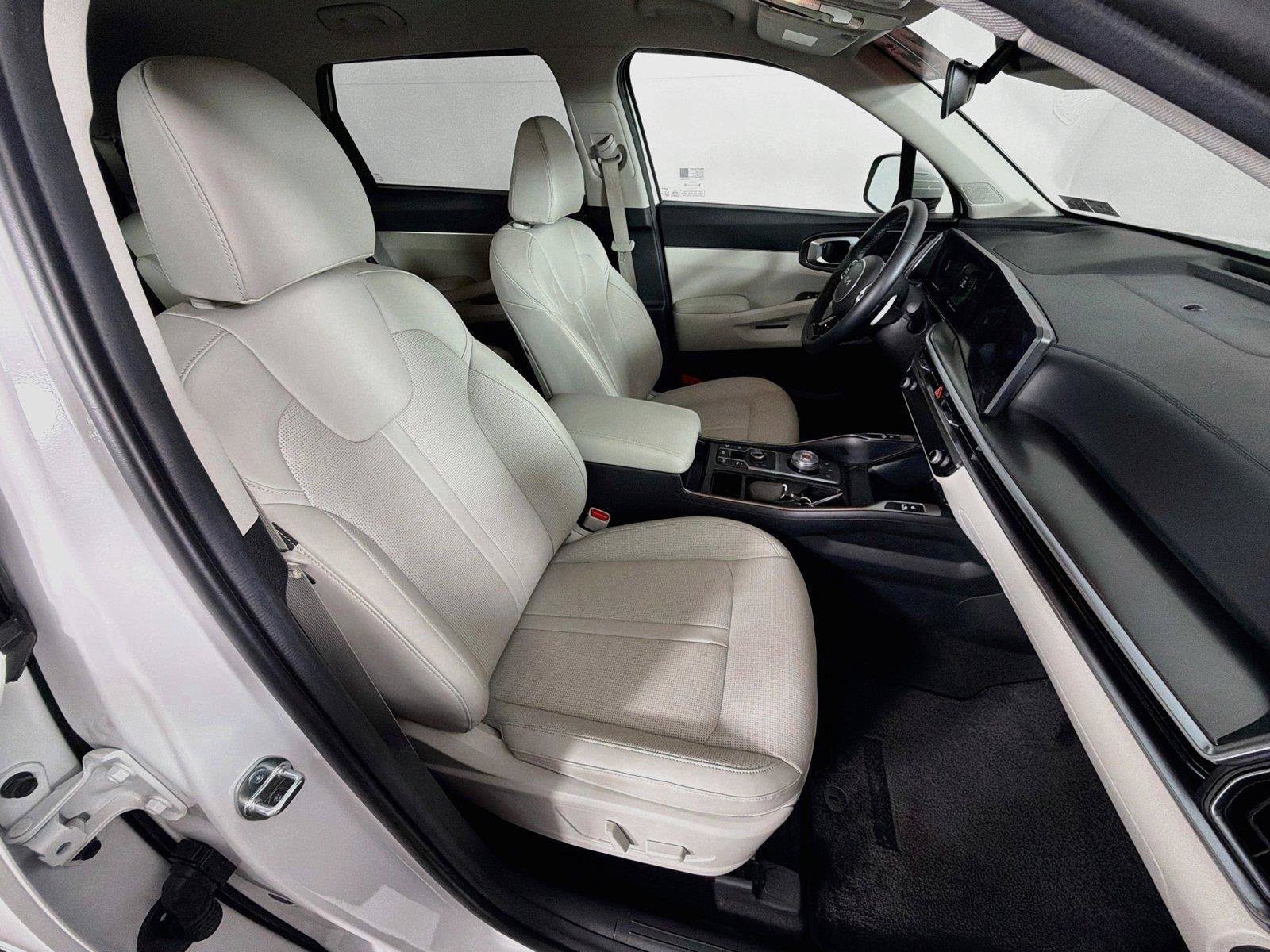 Used 2025 Kia Sorento EX AWD/4WD image 31