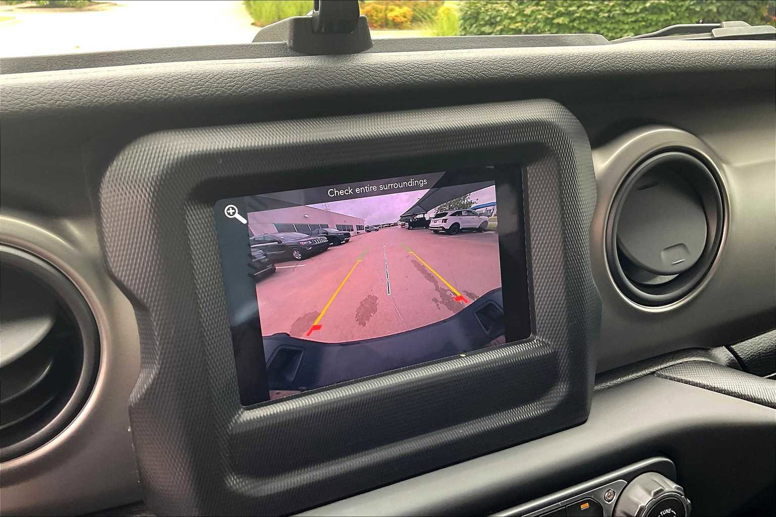 Used 2020 Jeep Gladiator Sport w/ Quick Order Package 24S image 20