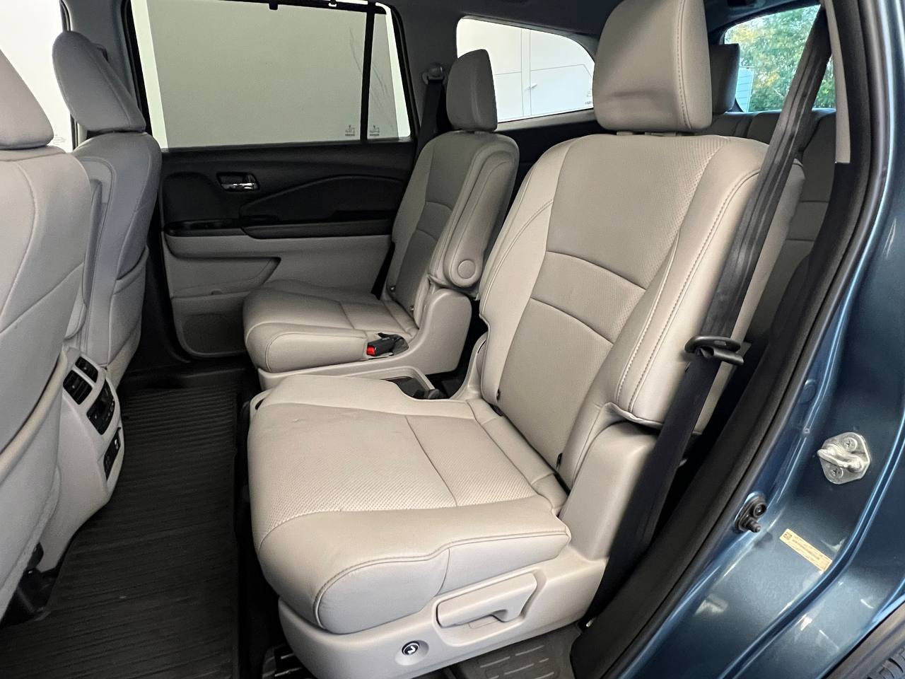 Used 2016 Honda Pilot Elite image 10