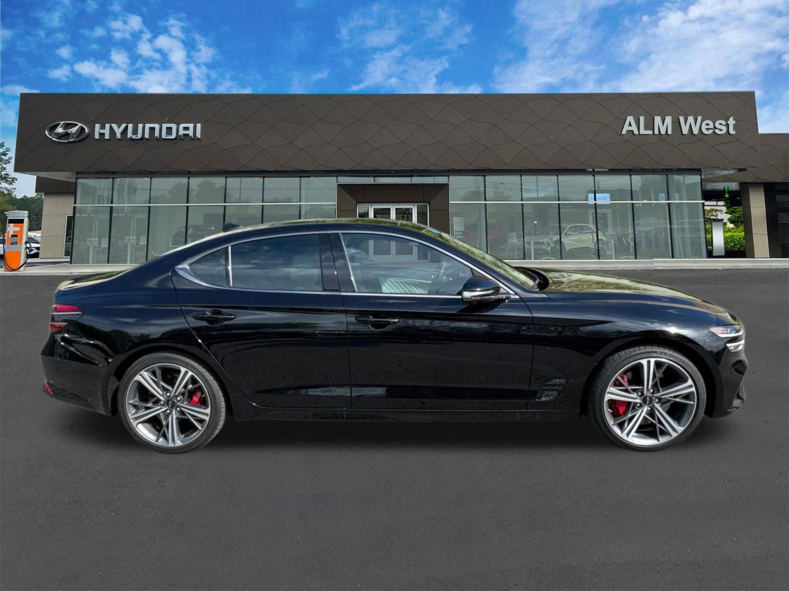 Used 2025 Genesis G70 3.3T Advanced w/ Sport Prestige Package image 4
