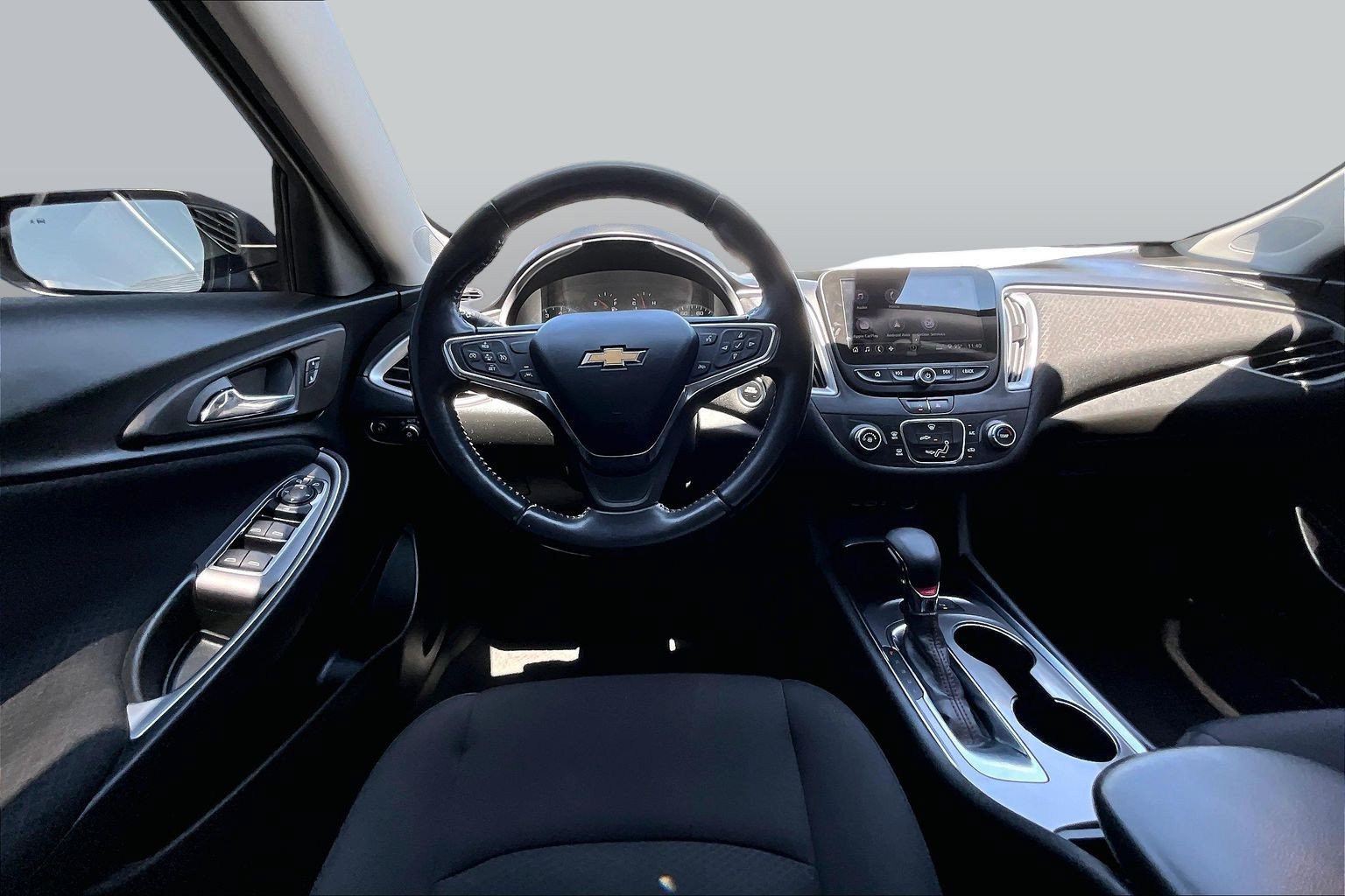 Used 2021 Chevrolet Malibu RS FWD image 5