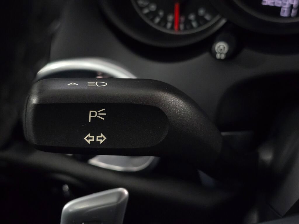 Used 2018 Porsche Cayenne image 43