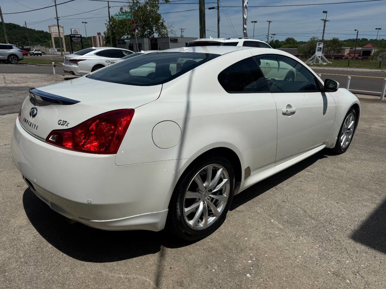 Used 2011 INFINITI G37 x Coupe w/ Premium Pkg AWD/4WD image 6
