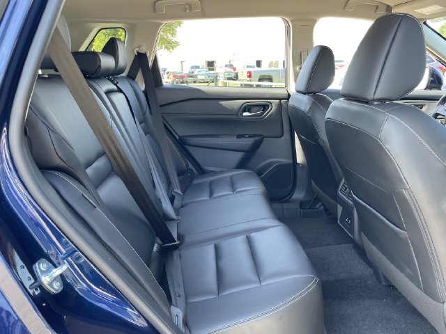 Used 2026 Nissan Rogue SL FWD image 28