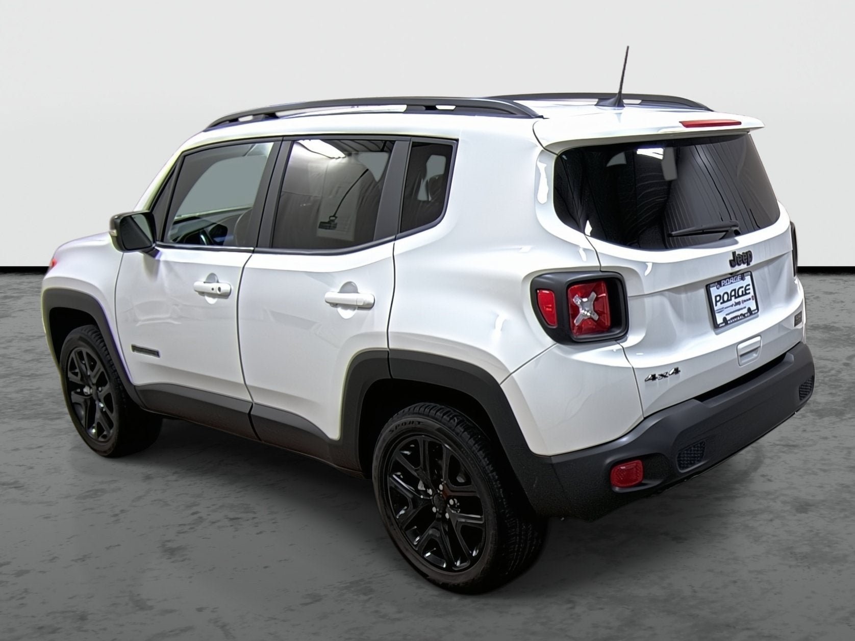 Used 2022 Jeep Renegade Altitude w/ Convenience Group AWD/4WD image 2