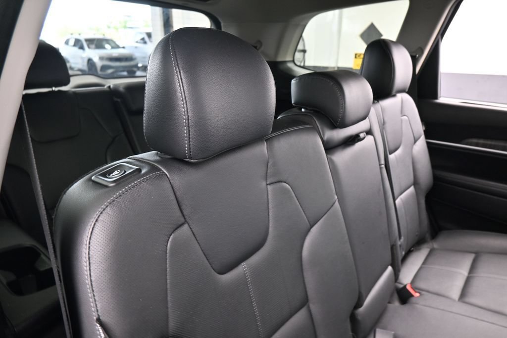 Used 2024 Kia Telluride EX AWD/4WD image 43