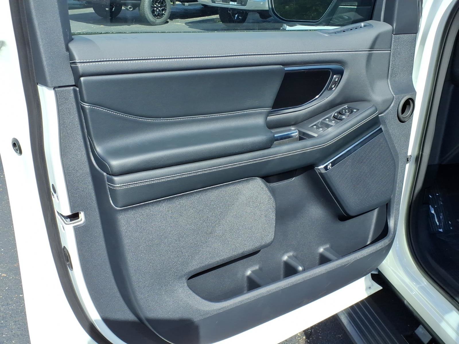 New 2027 Ford Expedition Max Platinum w/ Stealth Performance Package AWD/4WD image 12