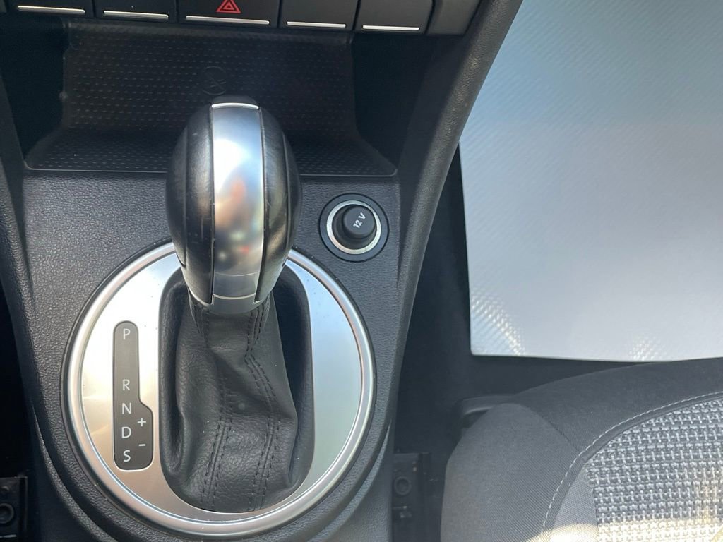 Used 2019 Volkswagen Beetle 2.0T S FWD image 23