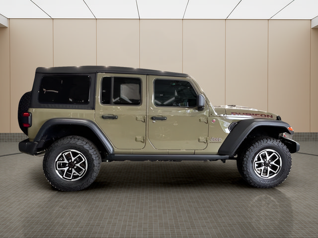 Used 2025 Jeep Wrangler Unlimited Rubicon AWD/4WD image 6
