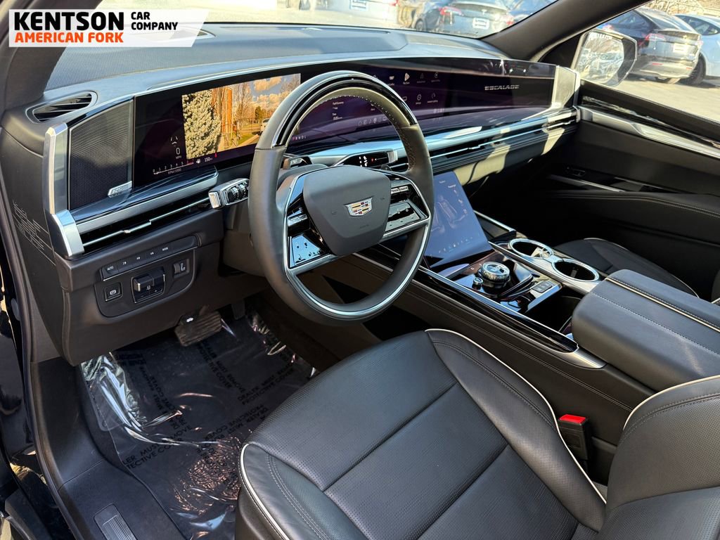 Used 2025 Cadillac Escalade ESV Sport image 37